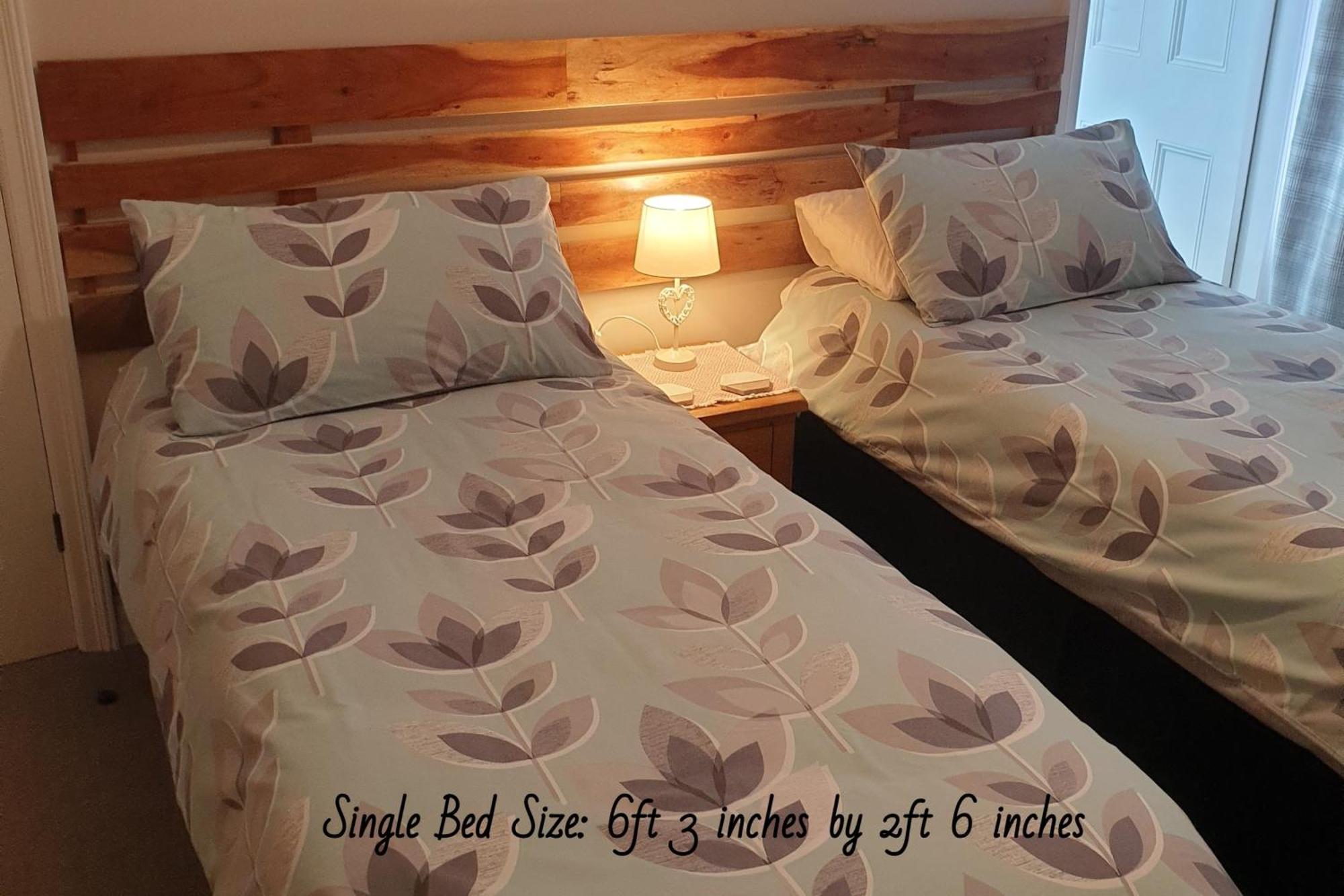 ペニストーン Lyndene Bed & Breakfast エクステリア 写真