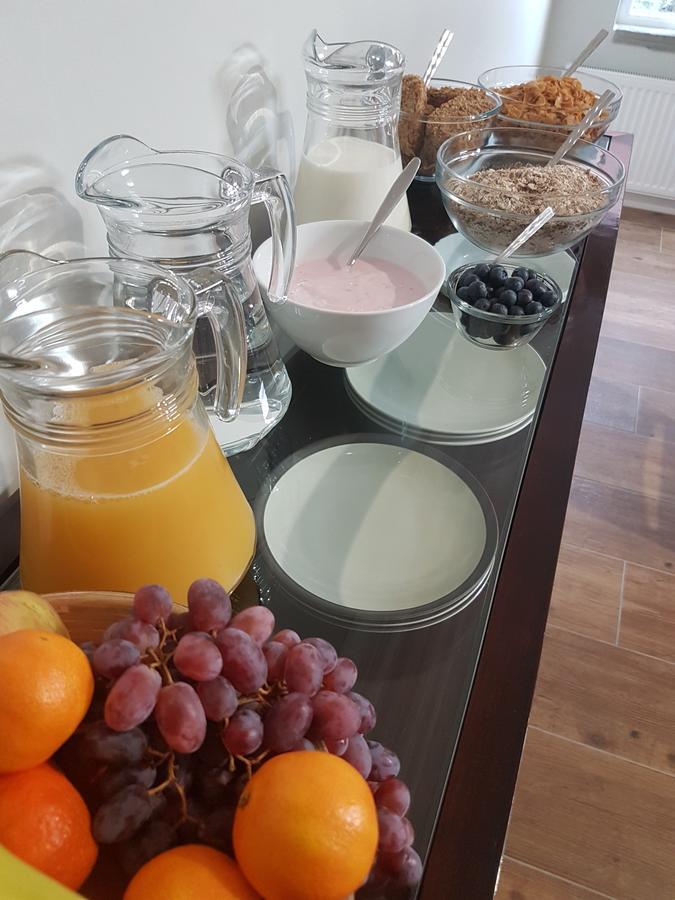 ペニストーン Lyndene Bed & Breakfast エクステリア 写真