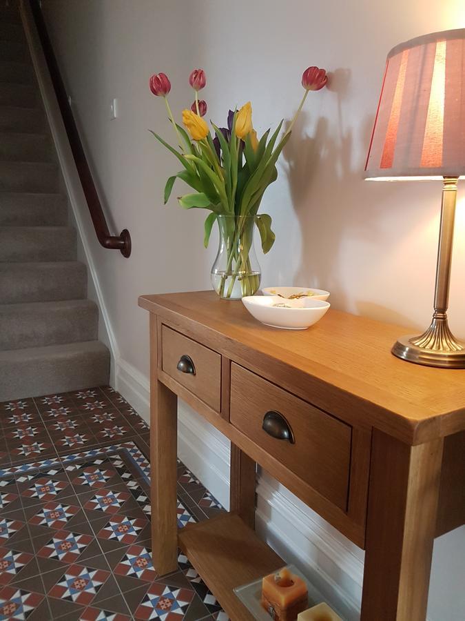 ペニストーン Lyndene Bed & Breakfast エクステリア 写真