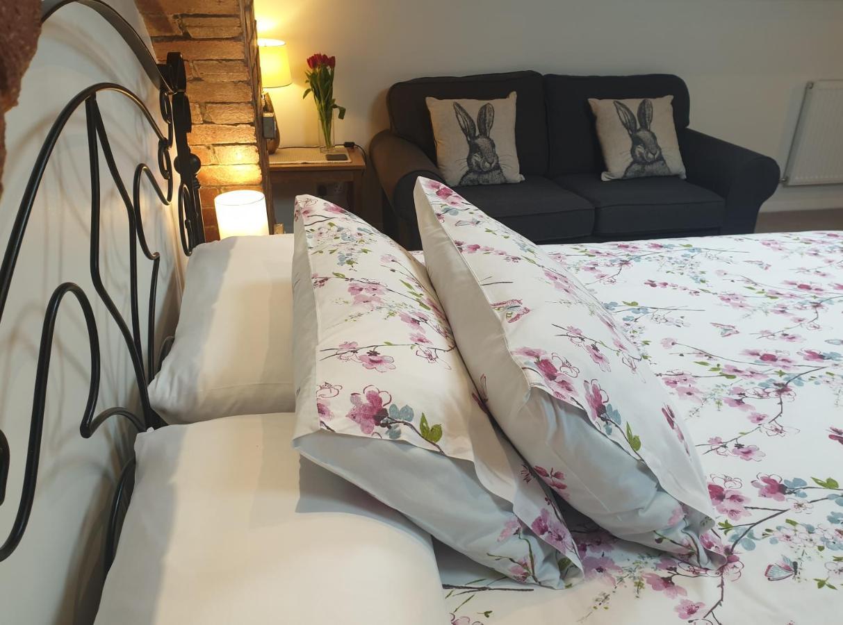 ペニストーン Lyndene Bed & Breakfast エクステリア 写真